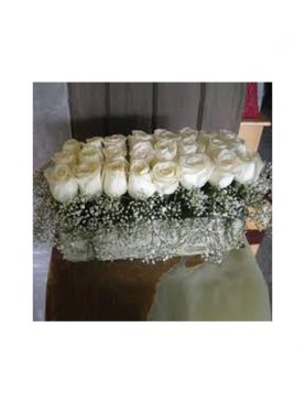 Flat Bed Of 25 White Roses