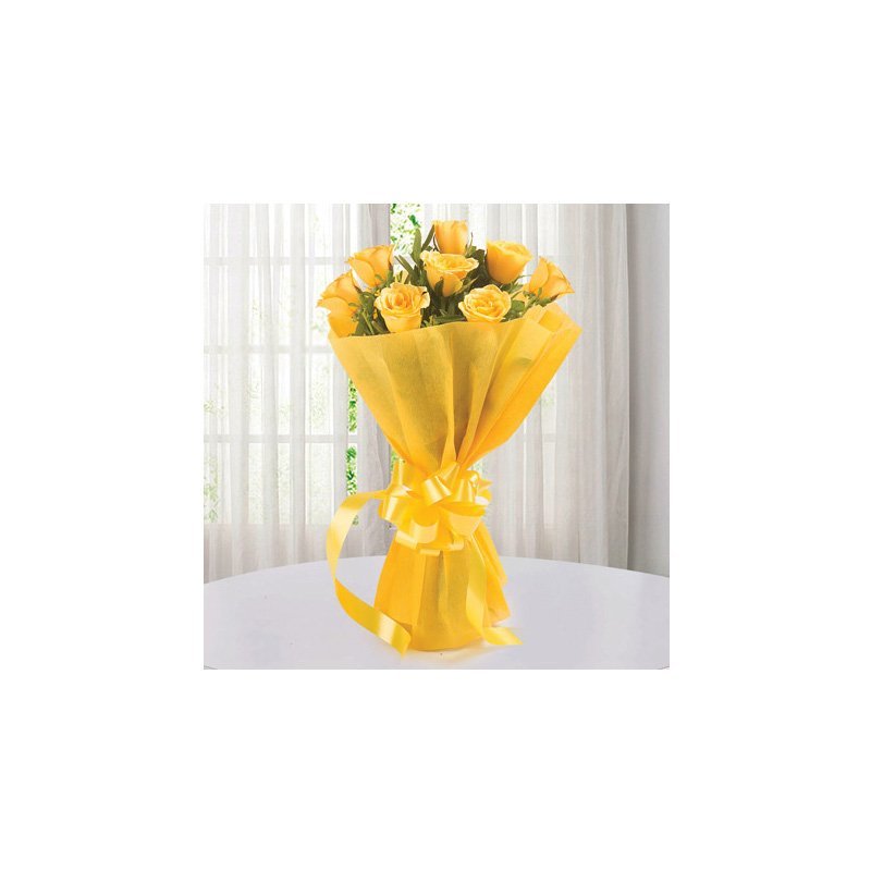 Enticing 8 Yellow Roses