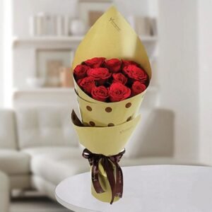 Enticing Red Roses Bunch